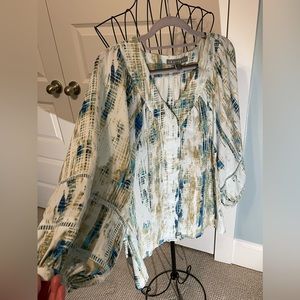 ✨VIBRANT DOLMAN SLEEVE BLOUSE: SIZE M✨